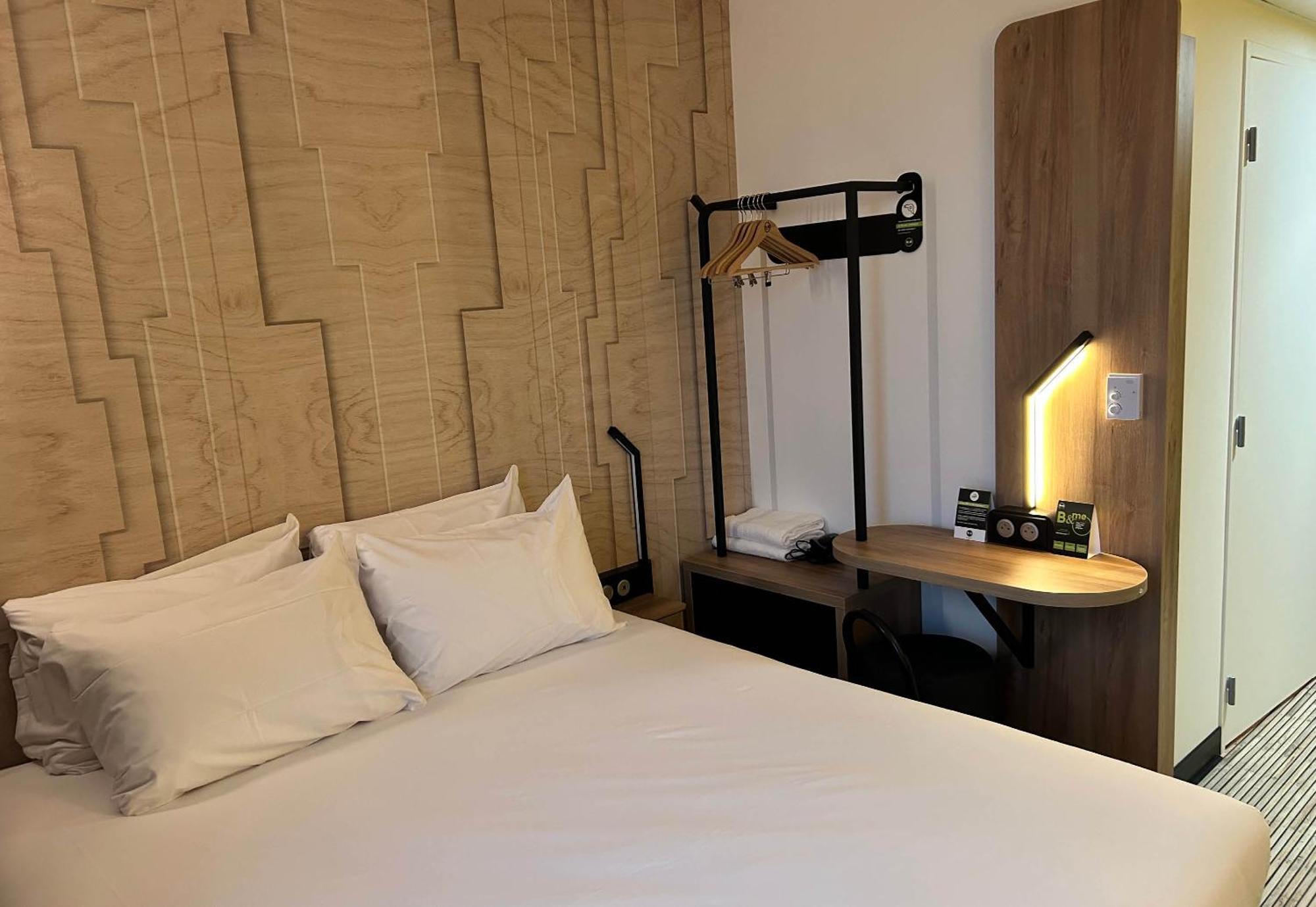 B&B Hotel Cergy Saint-Christophe Gare Exterior photo