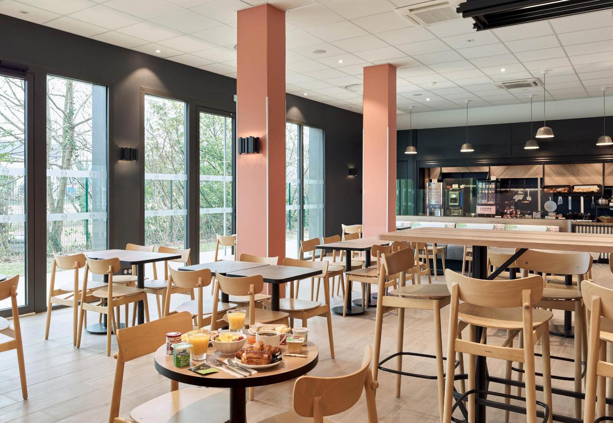 B&B Hotel Cergy Saint-Christophe Gare Exterior photo